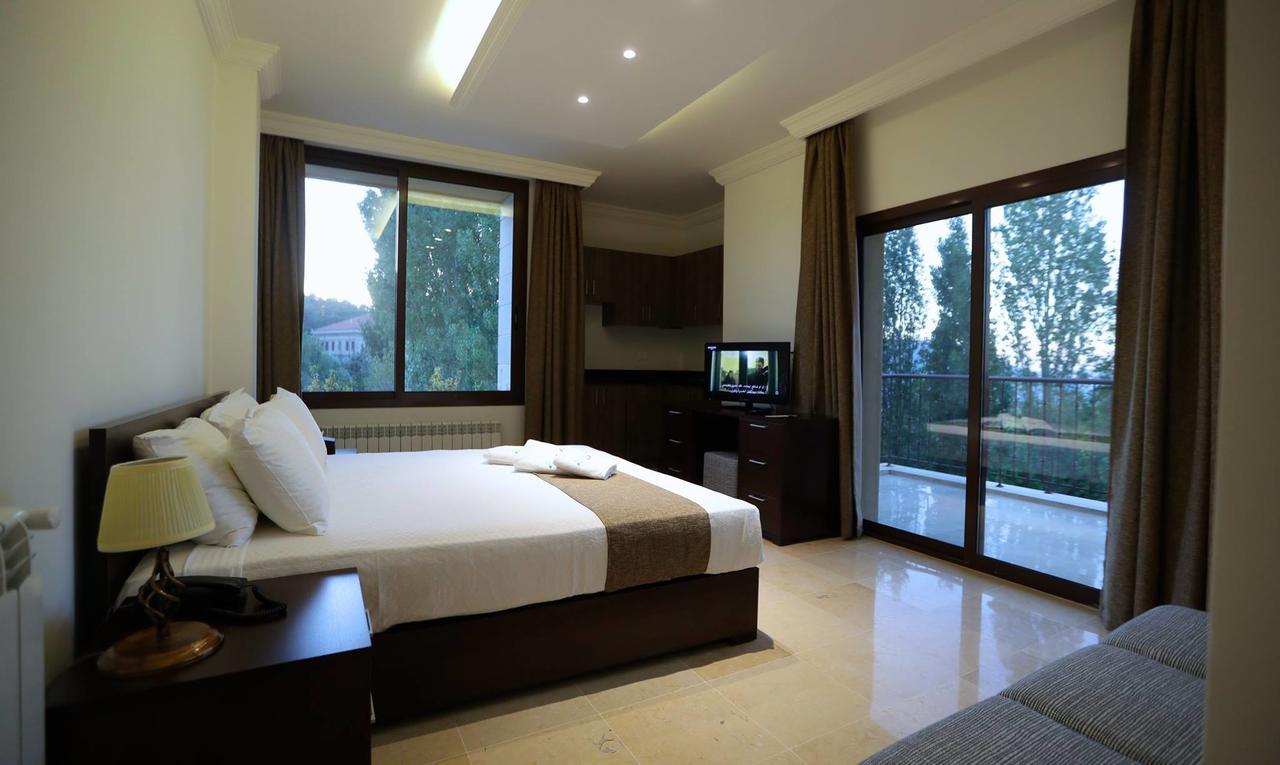 Green Lake Hotel - Jezzîne Exteriör bild